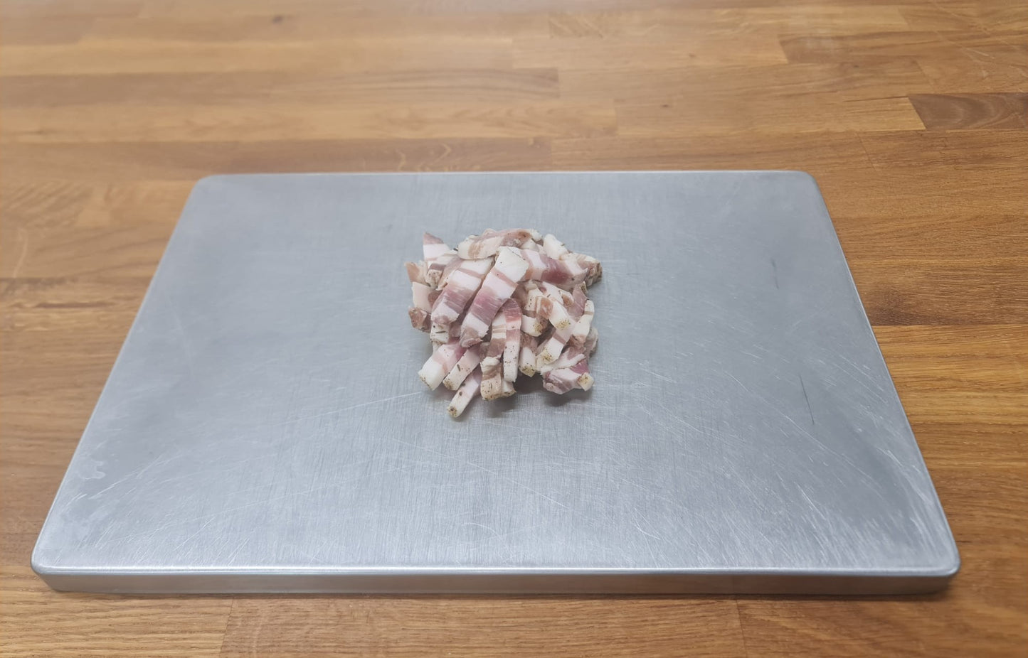 Lardons de cochon noir